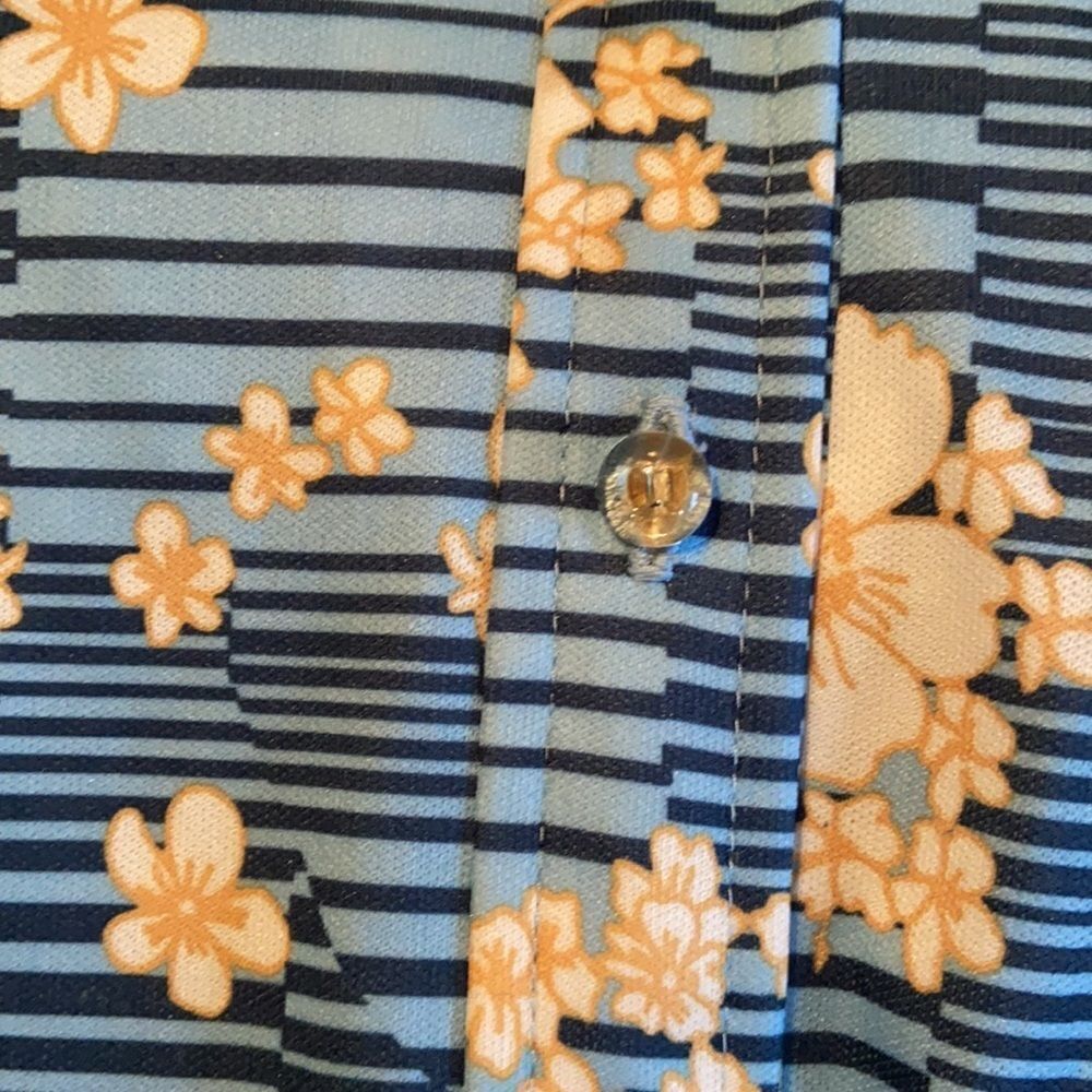 Vintage Floral Button Down Shirt Dress. 70s Dagger Collar. Vacation Chic - Picture 12 of 13